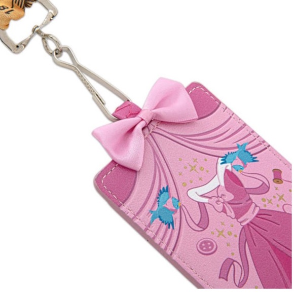 Cinderella x 70th Anniversary Lanyard - Picture 4 of 5
